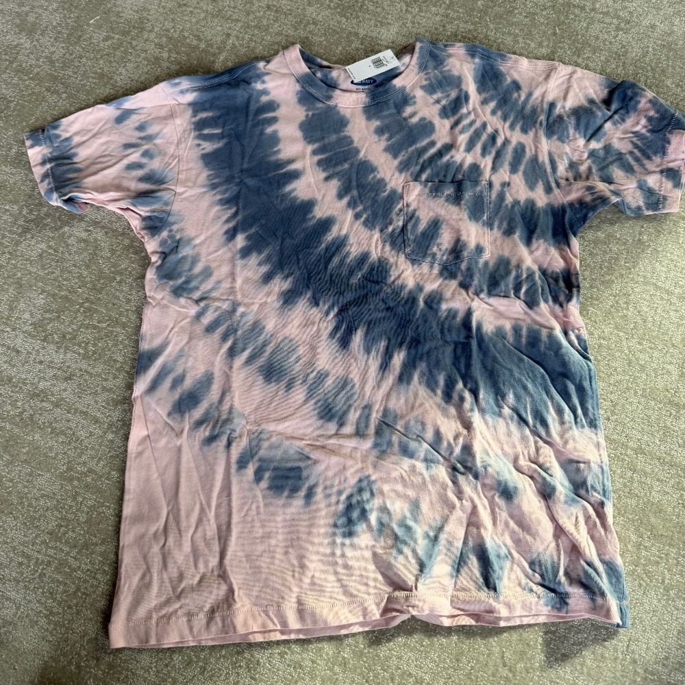 Old Navy Tie Dye Pocket T-Shirt (NWT)
